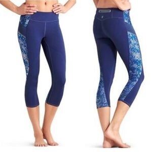 Lululemon Athletica Blue Capri Pants High-Waisted Compression